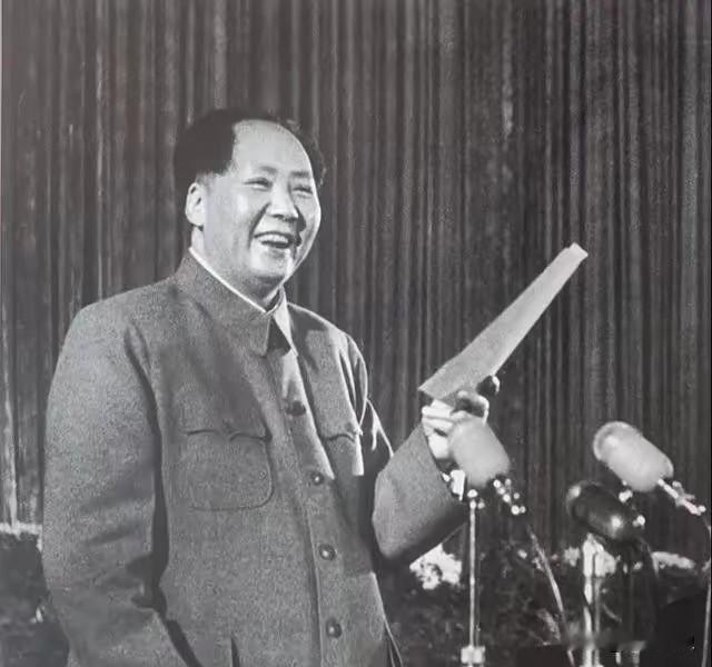 75年超美：从笑话到震撼世界的承诺
 
1955年，毛主席说：我们的目标是超过美