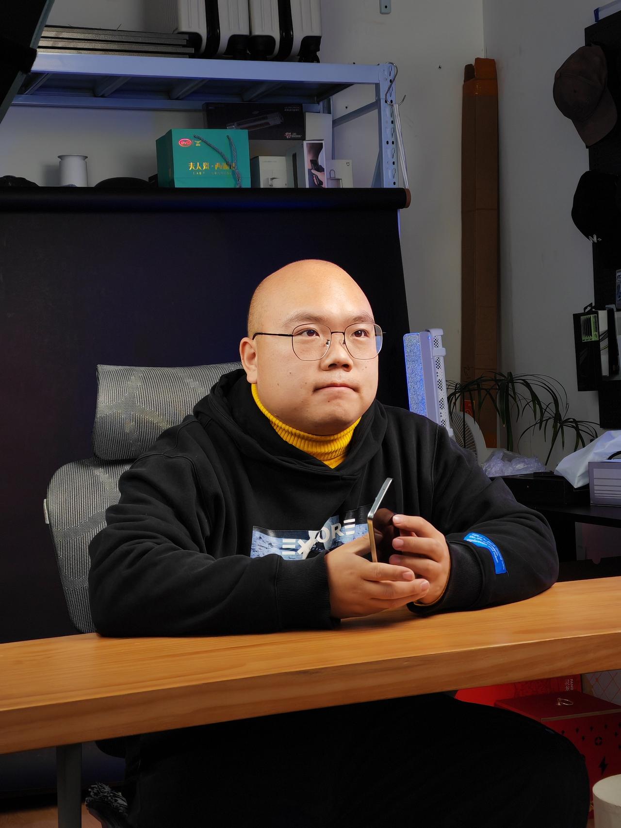 我媳妇说我戴上帽子年轻十岁[笑哭]