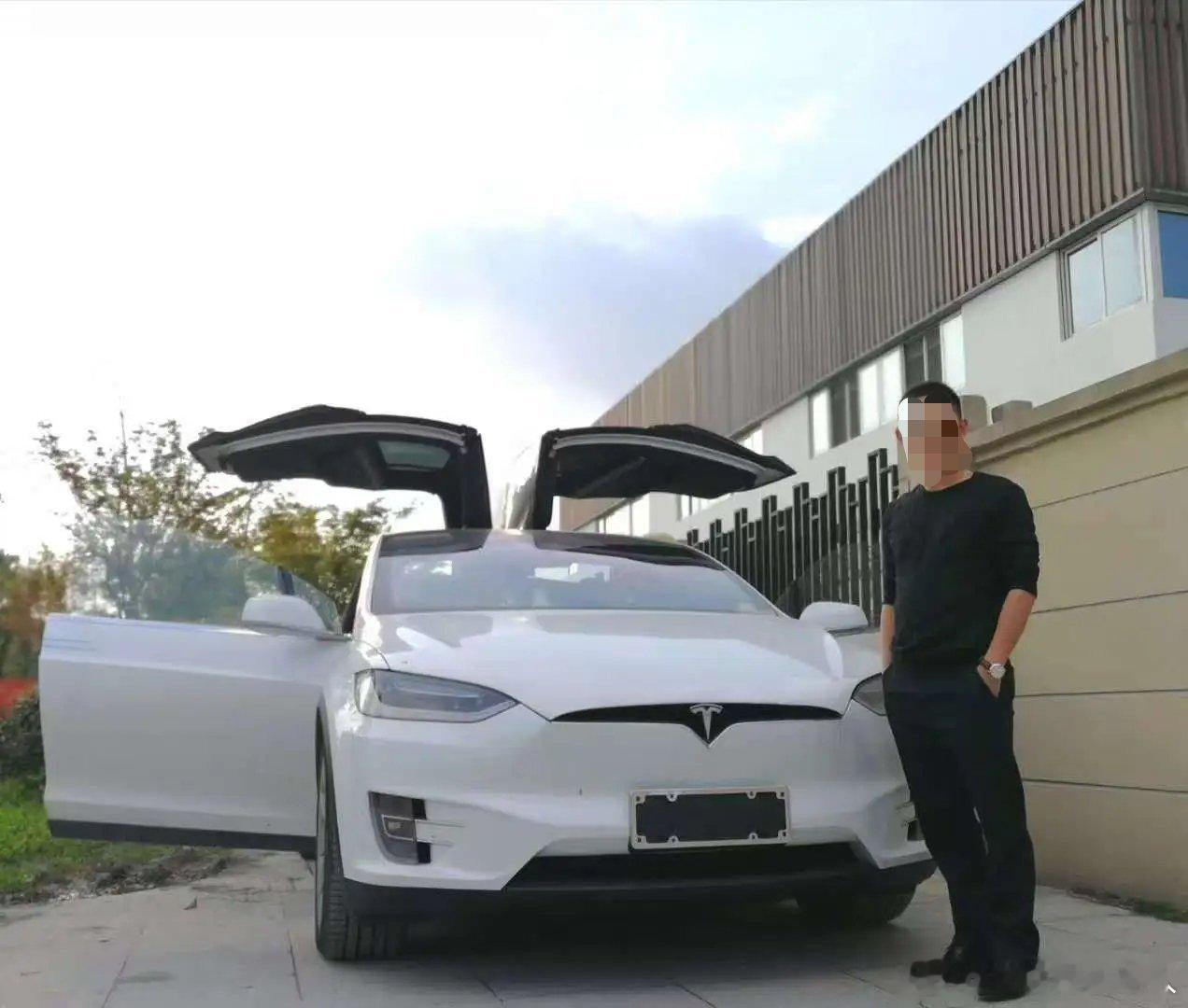 实际的特斯拉icon与问界到底谁更牛？我开了8年的Model X ，却基本很少启