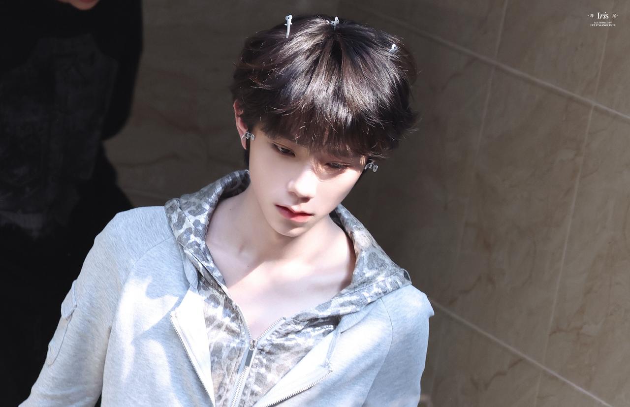 】用真挚的演绎🧊让这个角色闪闪发光✨期待《我们的少年时代2》💎期待王橹杰用付