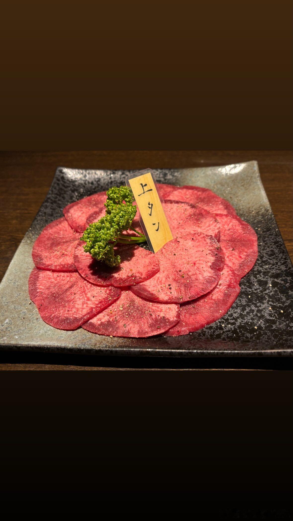 大藤沙月、横井咲樱一起吃烤肉🥩 