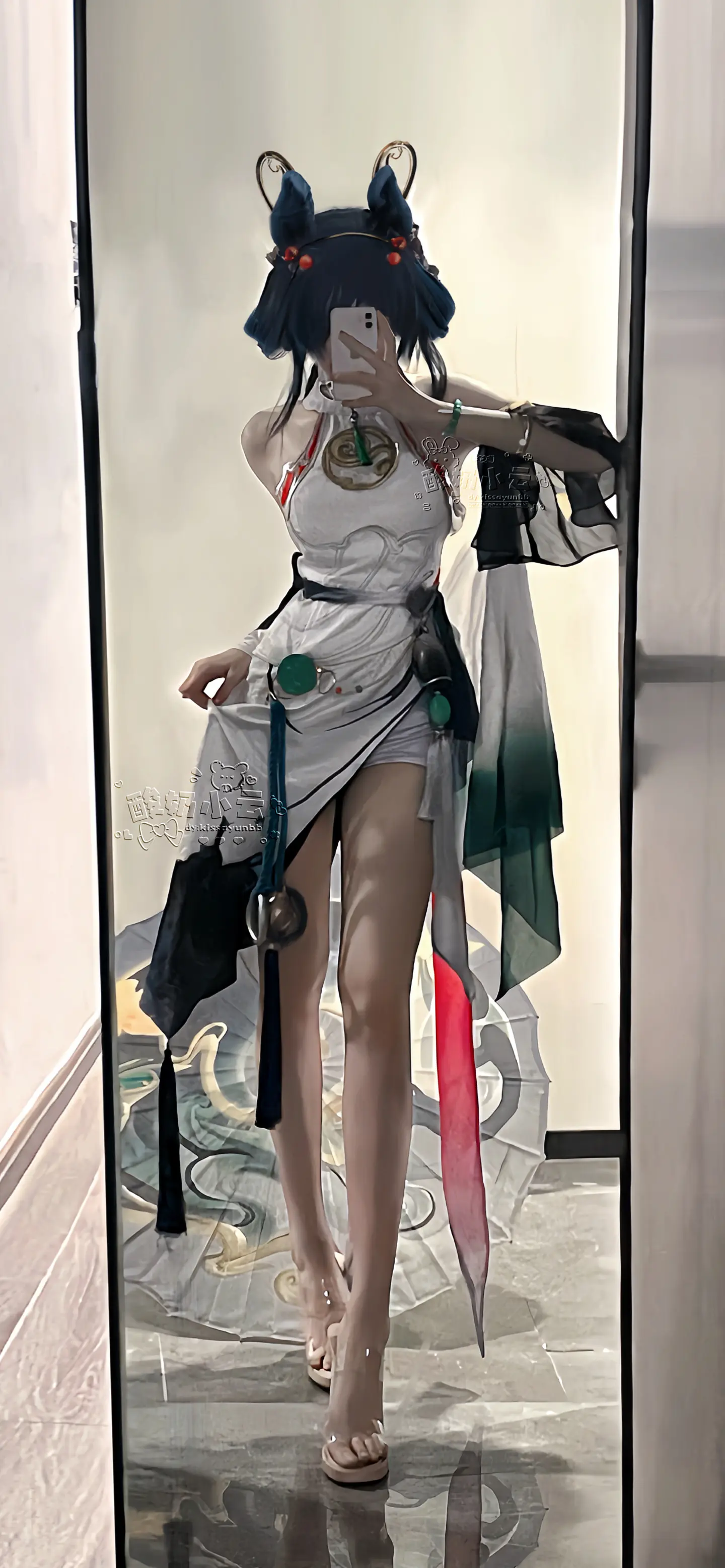 若真是那山盟犹在有情人，为何江湖赠离恨。cos试衣
