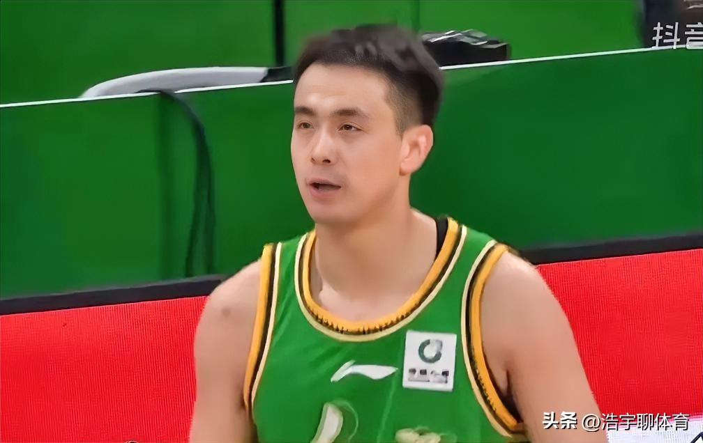 辽篮83--93负于北京首钢，一战打出四个不争事实，赵继伟，手帝神勇，无奈这两人