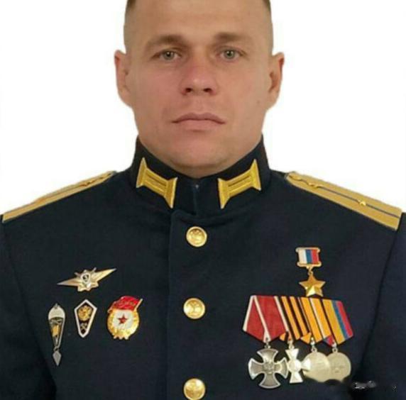 来自萨马拉地区的特种部队俘虏了18名乌克兰武装部队军官，摧毁了3辆坦克。其中，少