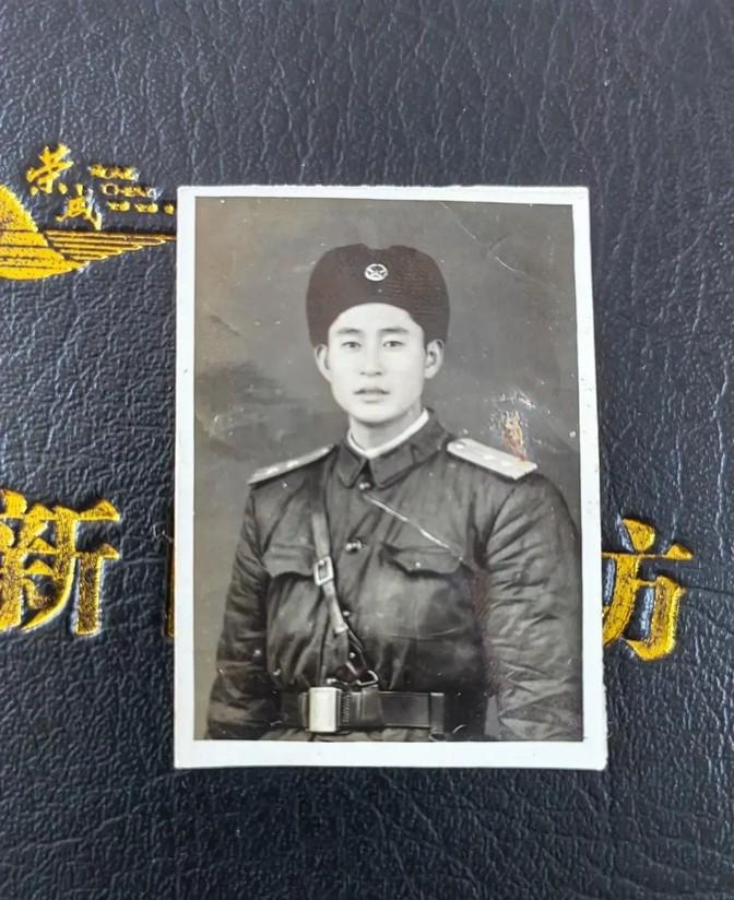 冲！一个19岁娃娃兵干掉30多个敌人！这位中国军人的故事惊呆了所有人
看到这张照
