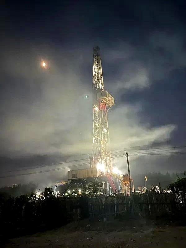 当以色列开始轰炸伊朗的这一刻，才看出来国家的先见之明。

现在满大街绿牌车跑得嗖