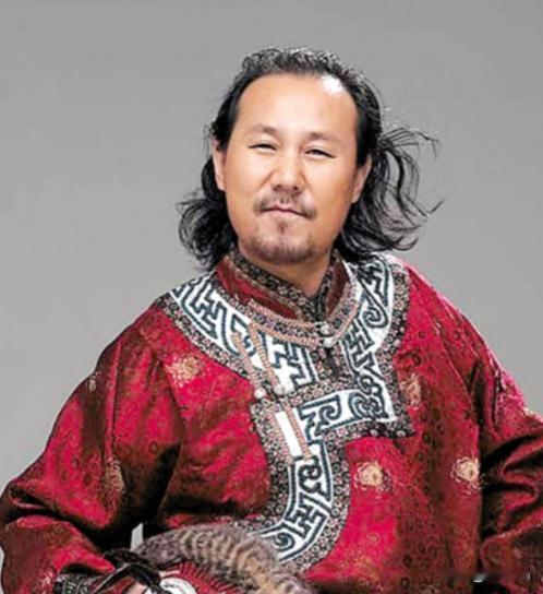 2000年，一夜破产妻离子散！腾格尔在蒙古的所有酒楼全部倒闭，老婆也离婚了，价值