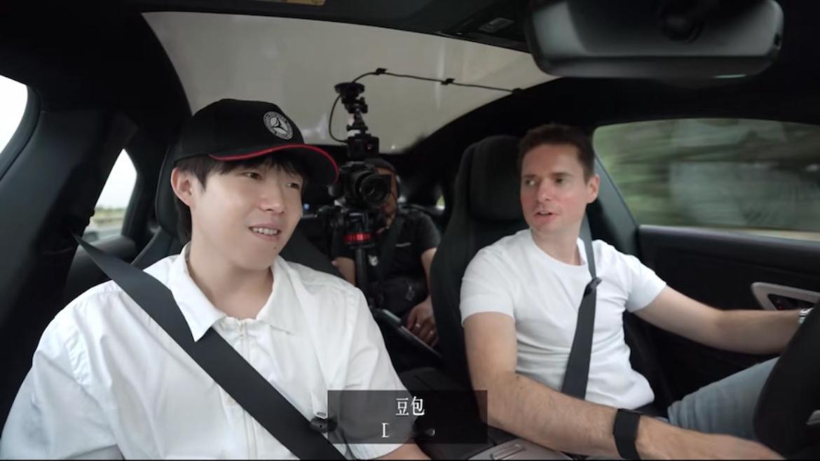 幽默的不行😆😆 ​​​