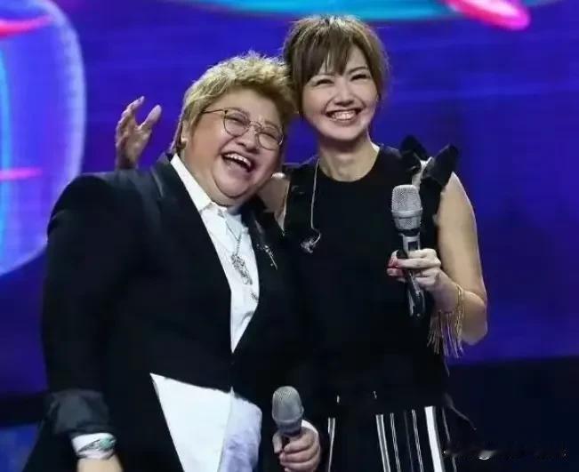 “韩红‘打小报告’，孙燕姿又‘露馅’了！”

谁能想到，韩红老师一篇看似普通的动