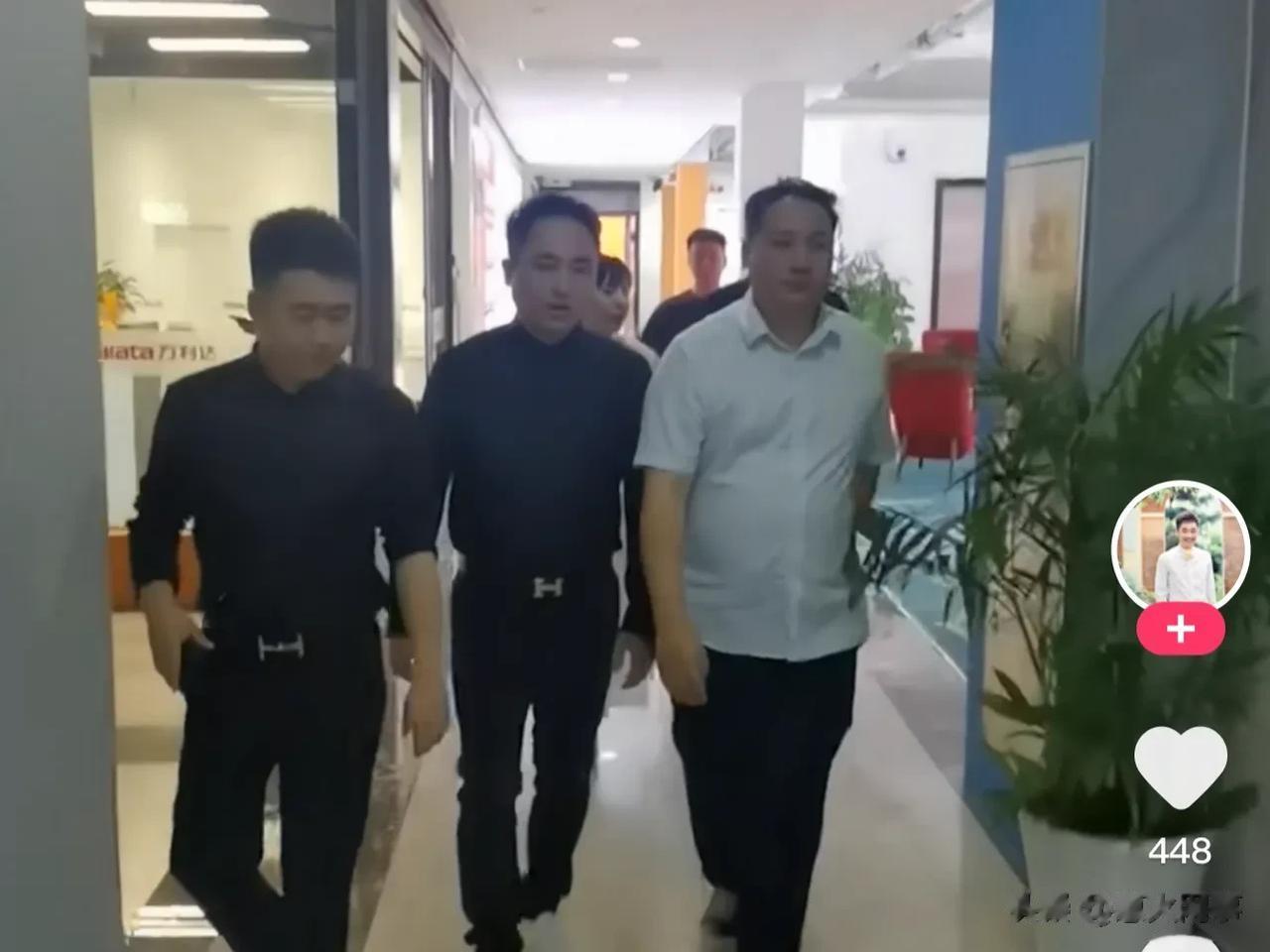 6月18日，散打哥直播说道：辛巴粉丝马上就破亿了，但是告诉你，在辛巴那里买过东西