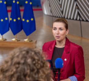 谁能想到，远在北欧的“童话王国”丹麦，不出手则已，一出手就狠狠给台湾当局上了一堂