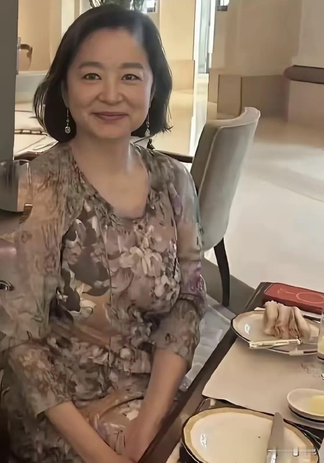 岁月无情，人间有情，虽然老了，但仍有无数人追捧