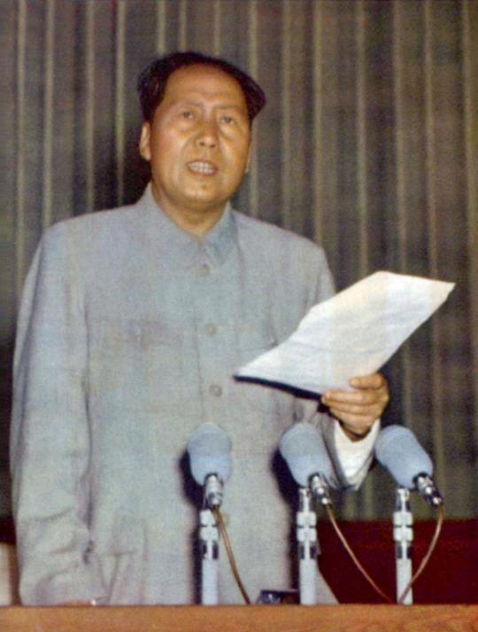 1954年9月28日毛主席在第一届全国人民代表大会第一次会议致闭幕词