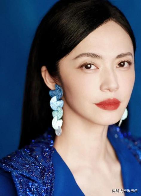 姚晨和曹郁离婚才11天，前夫就和她爸一起开公司，这事儿到底图啥？
最近刷到好几条