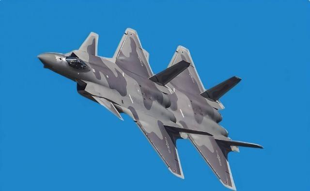 中国歼-20战机数量突破300架后，大概率会面临停产。专家：不是造不起，而是用不