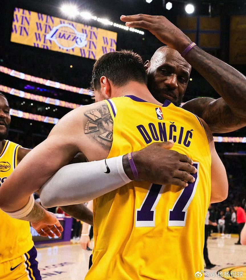 詹姆斯：东契奇总能命中大心脏投篮，那就是关键球员该做的事NBA常规赛，湖人今日客