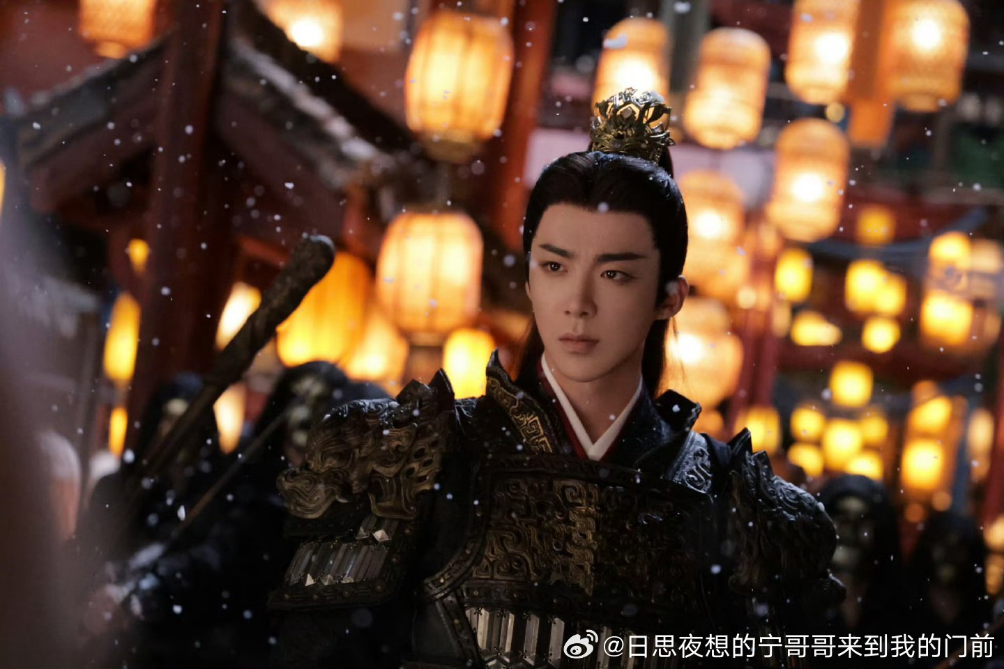 他们说，这个世界上，海最深邃，干净又透明，我想，那是他们没见过你的眼睛