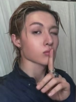 为家豪静音🔇 