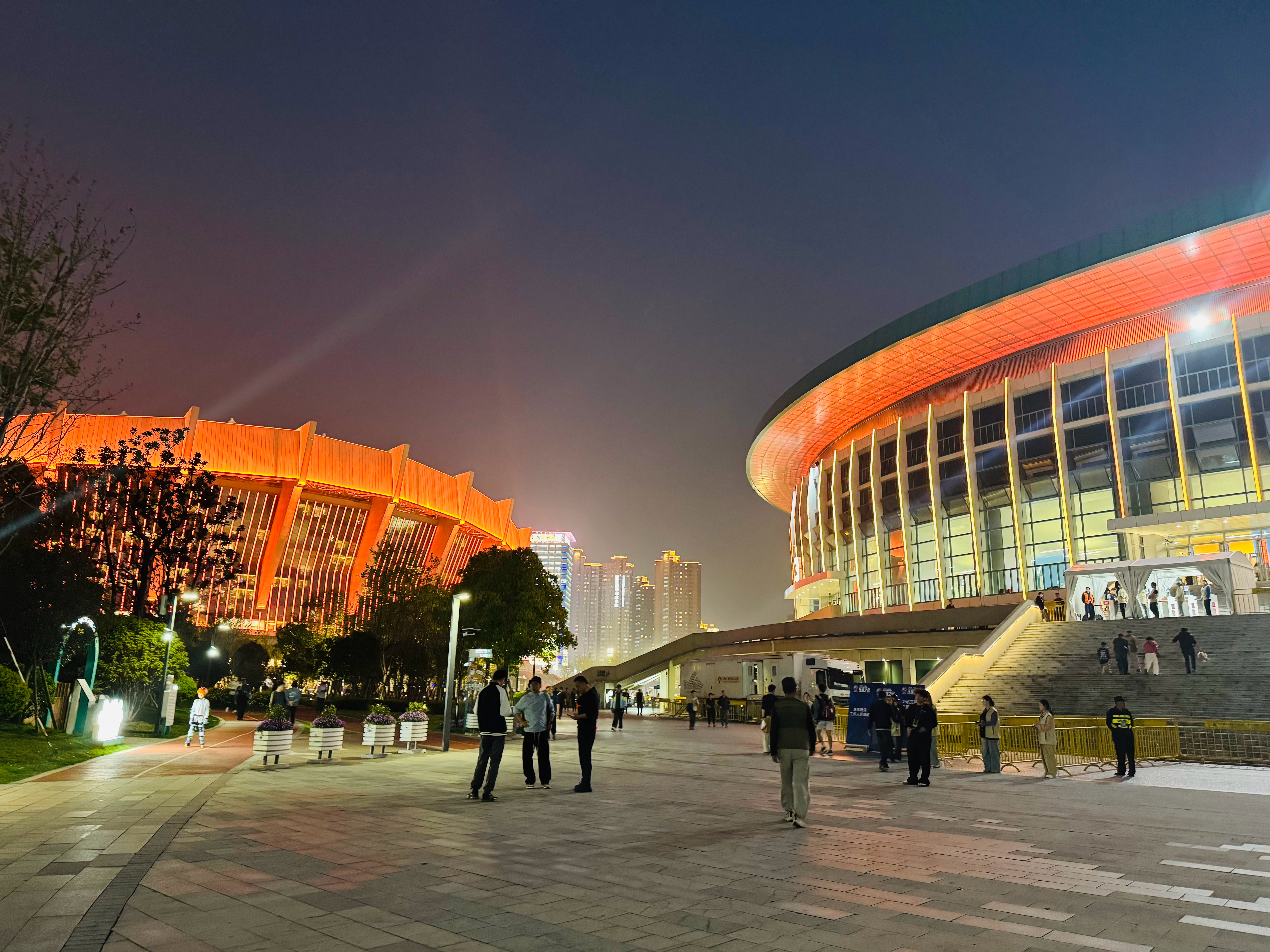 多少人是今天👉🏻，明天👈🏻的上海久事大鲨鱼 上海·上海体育馆