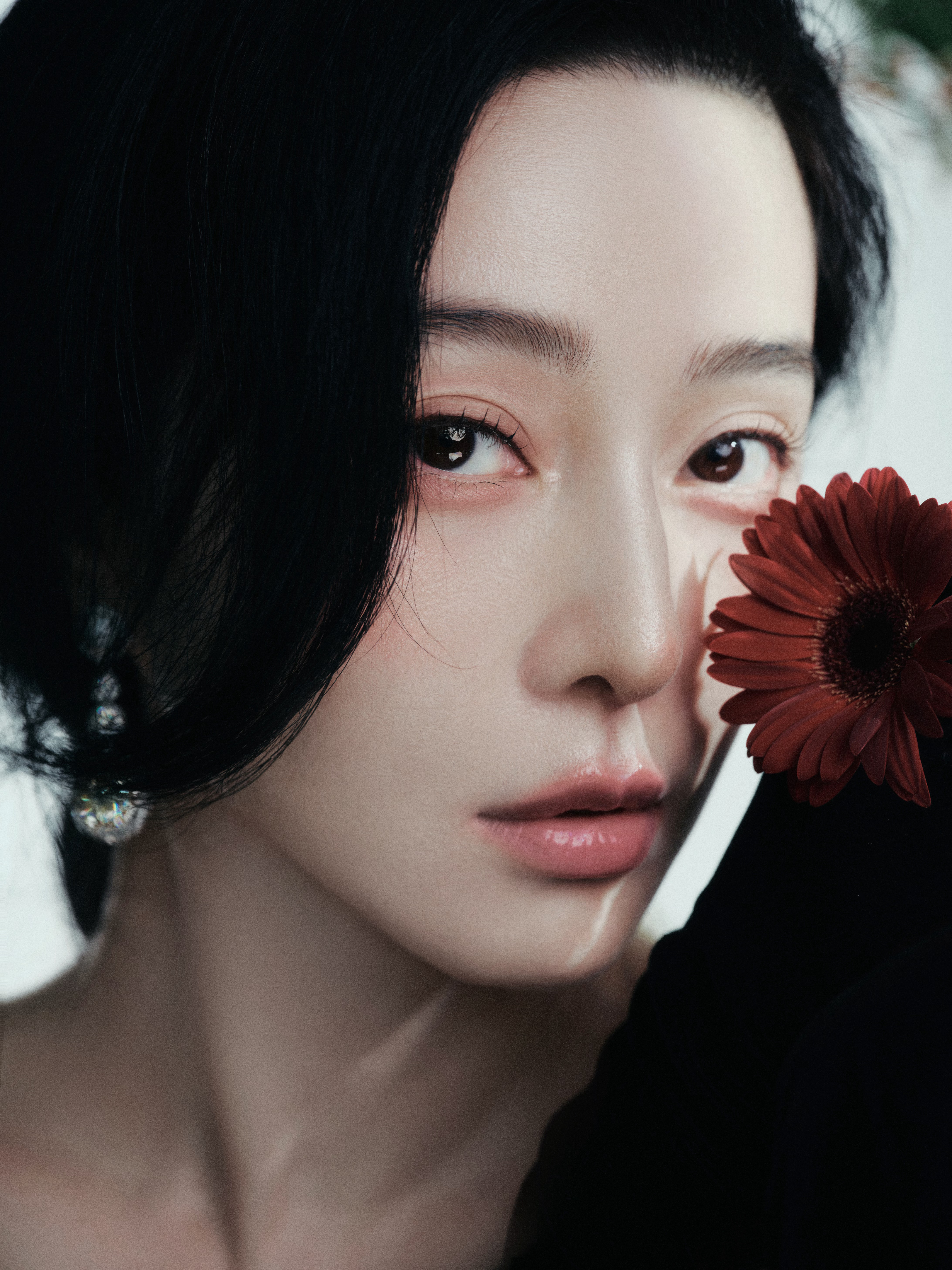 抵达｜镜影成双，花与镜的叙事诗。富川国际奇幻电影节妆发：摄影：造型：