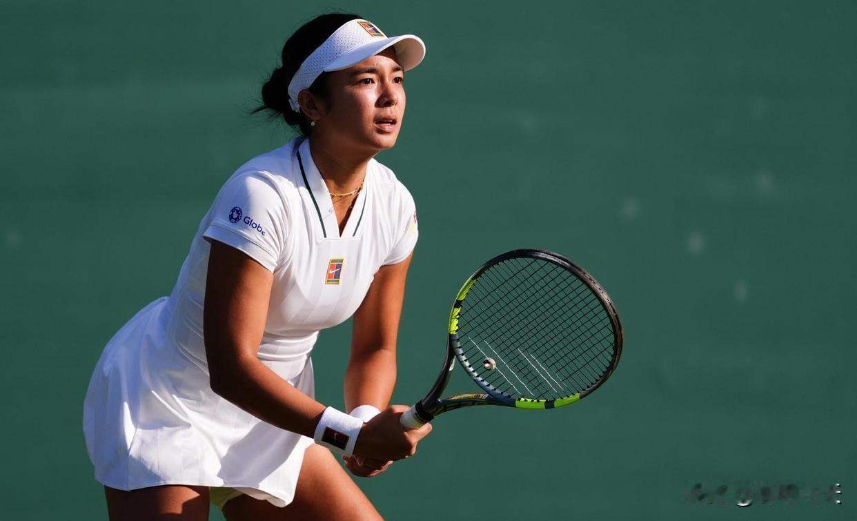 伊埃拉横扫丝袜剑指冠军
北京时间7月4日晚，2026年温网女单第三轮，天才少女伊
