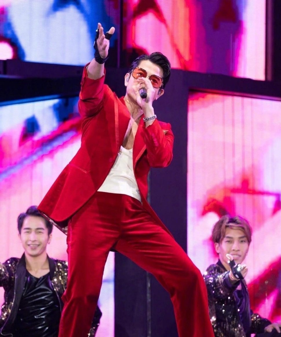 王一博央视春晚跳舞 郭富城经纪人关注王一博，不敢想象春晚两大舞王合作舞台有多燃炸
