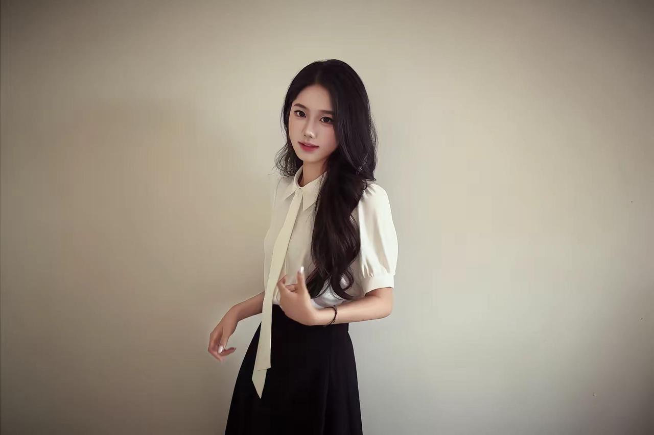 你就是新来的实习生？feelingmyworld 伯德小姐 通勤穿搭 职场衬衫