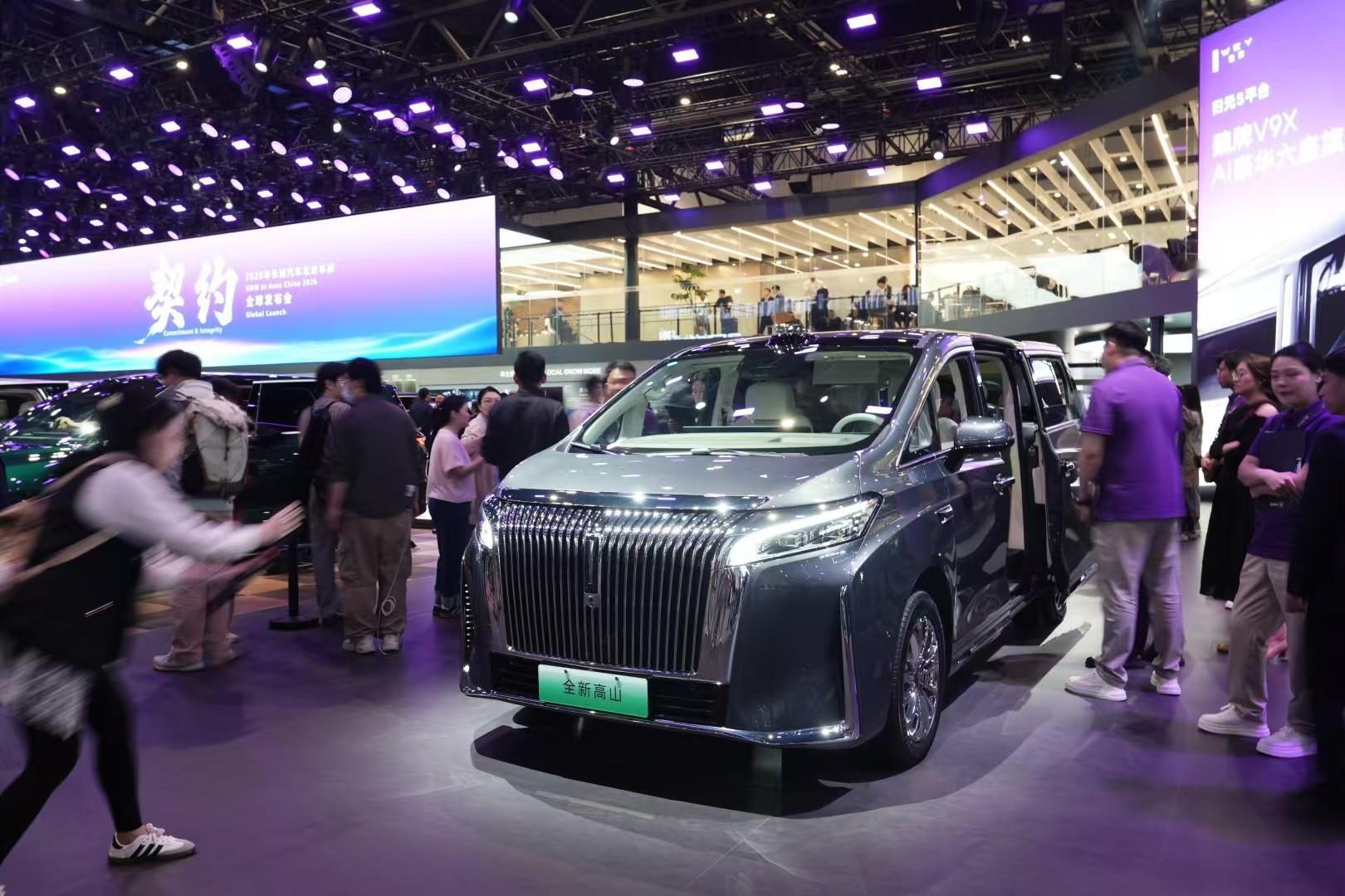 2026北京车展魏牌高山肯定是最受欢迎的MPV之一，用数据说话，全新高山连续7个