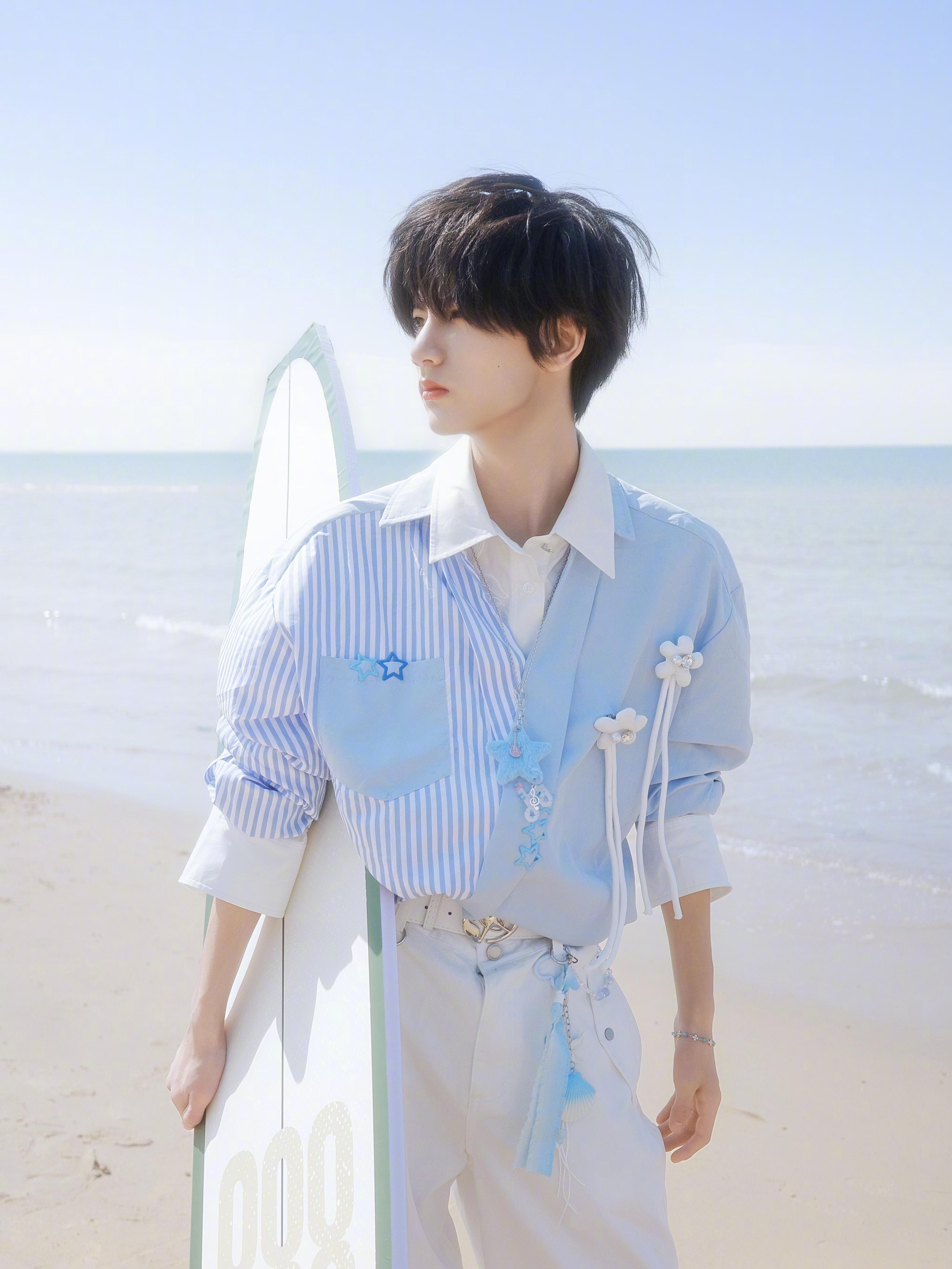 陈奕恒 10后首位钻三陈奕恒超话钻3达成，四代第一个也是10后首位👍火火的很安