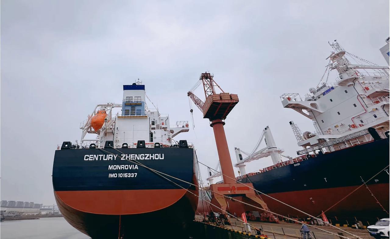 美国人以为扣了我们的油轮，就能切断中国的能源命脉？大错特错！真相是，华盛顿正在亲