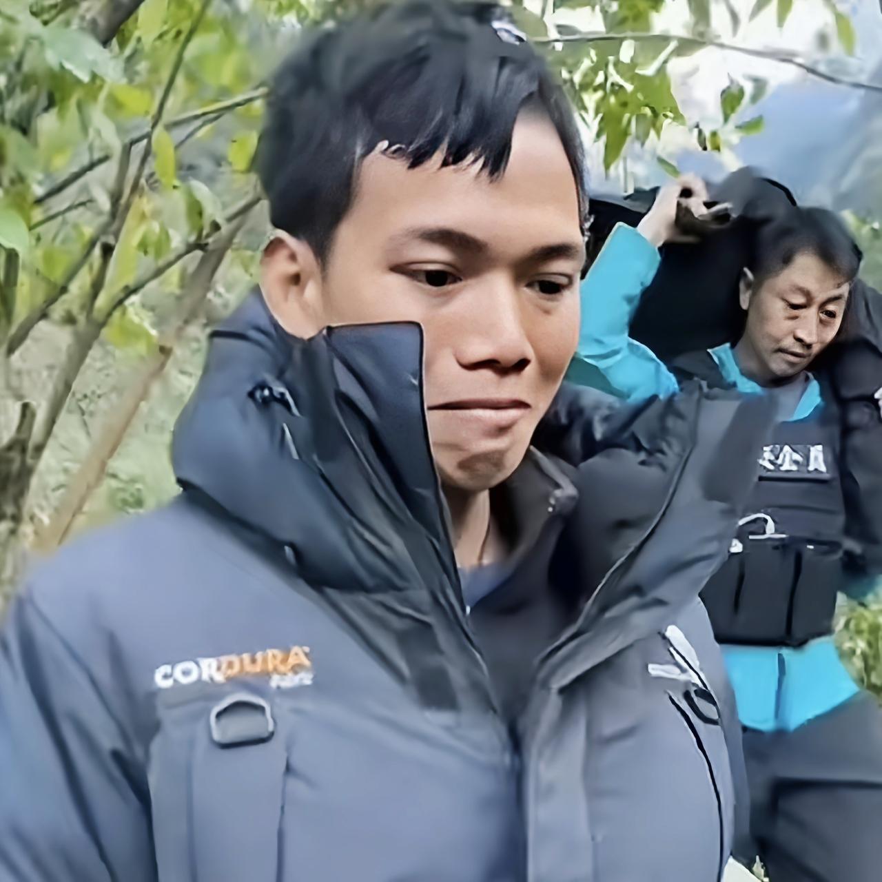 不止刀疤哥没想到，
就连建哥也没想到，
第一个退出不是林北，而是有火有山药的建弟