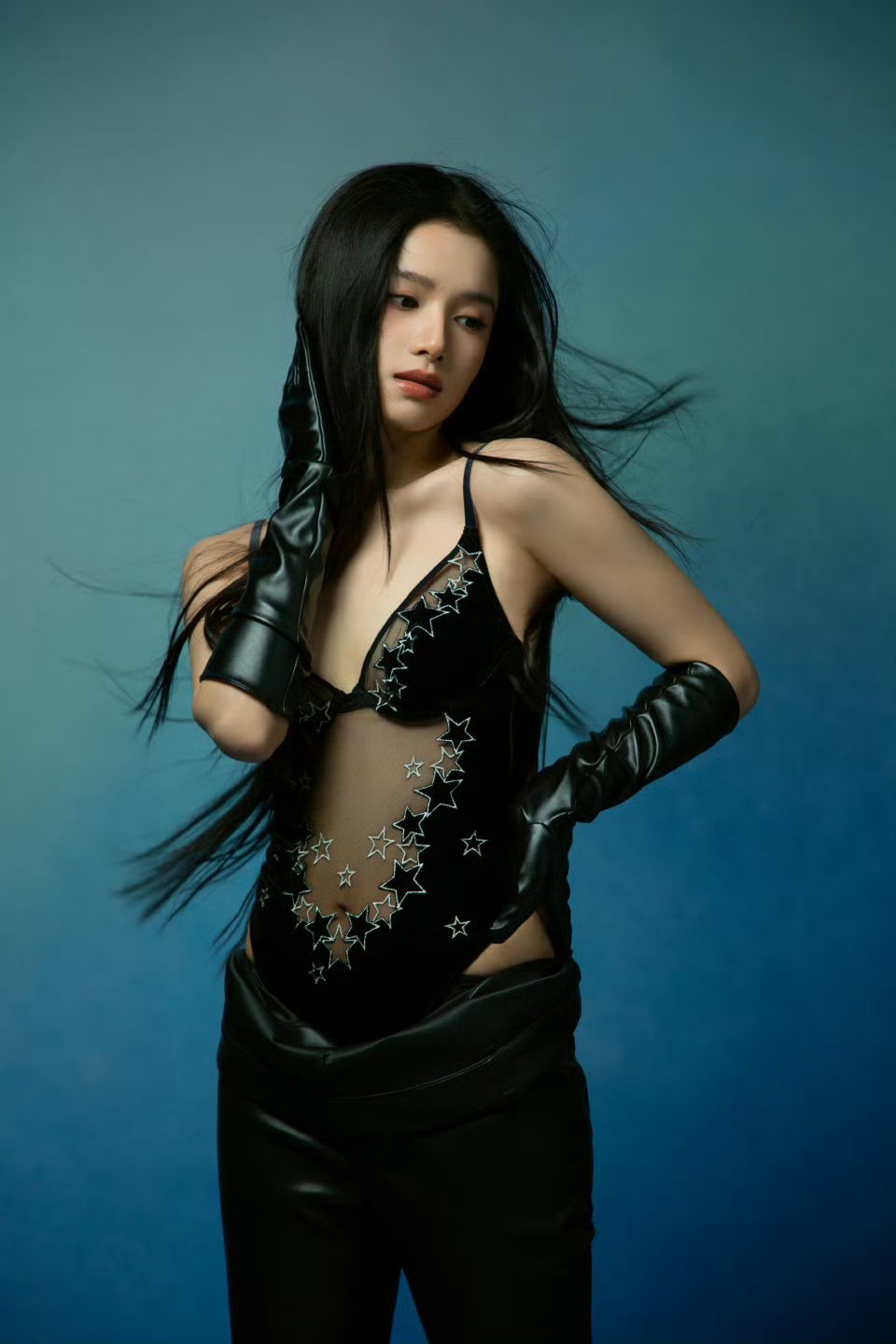 张倩仪～～张婧仪[超话]美女日常分享 ​​​