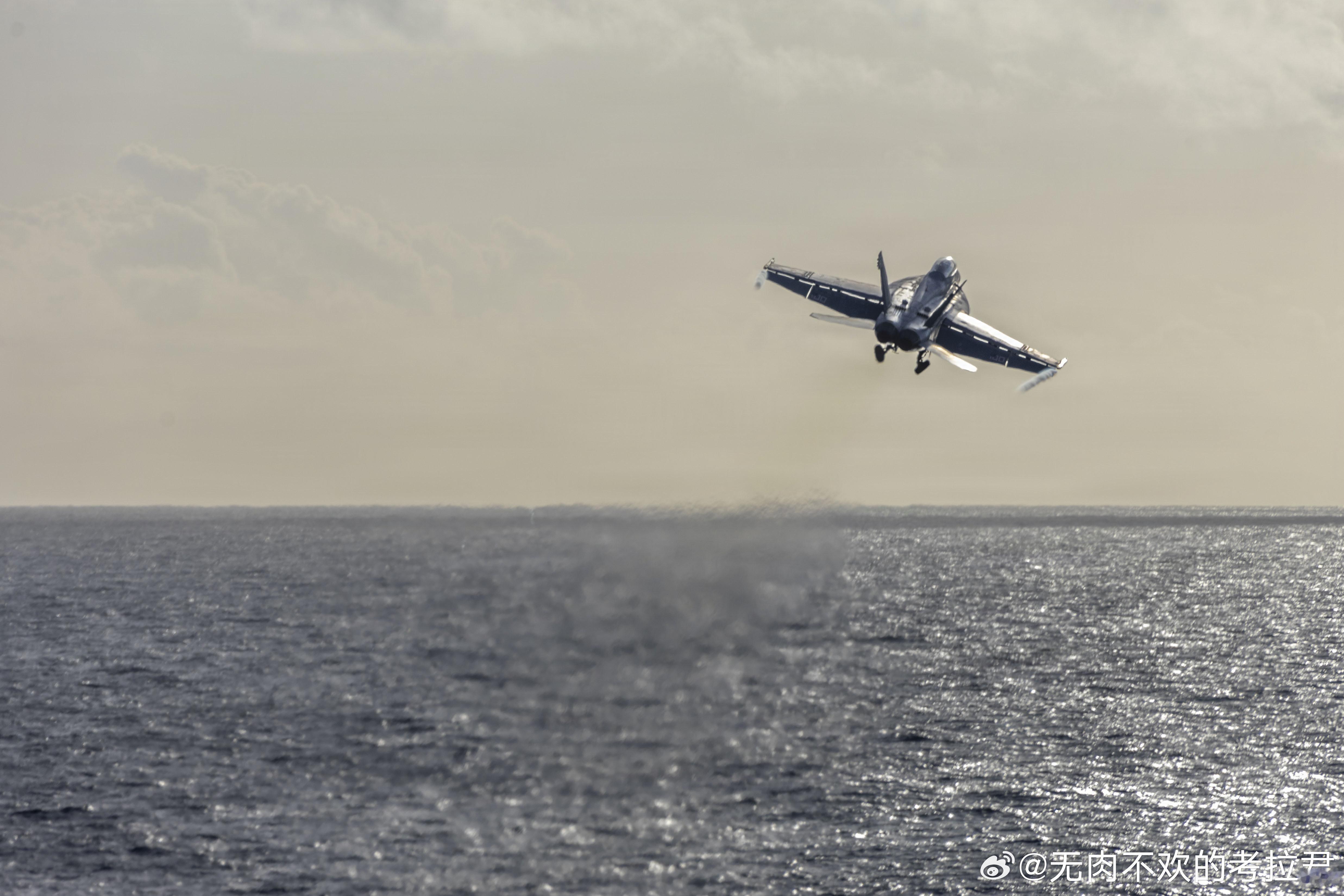 2026年8月22日，印度洋，USS Abraham Lincoln (CVN 