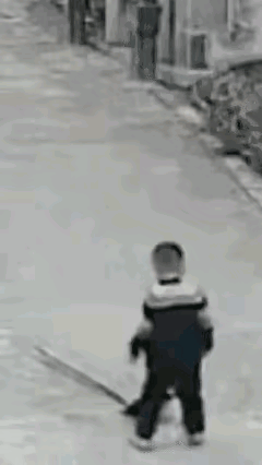 这真的是，不想笑都不行啊