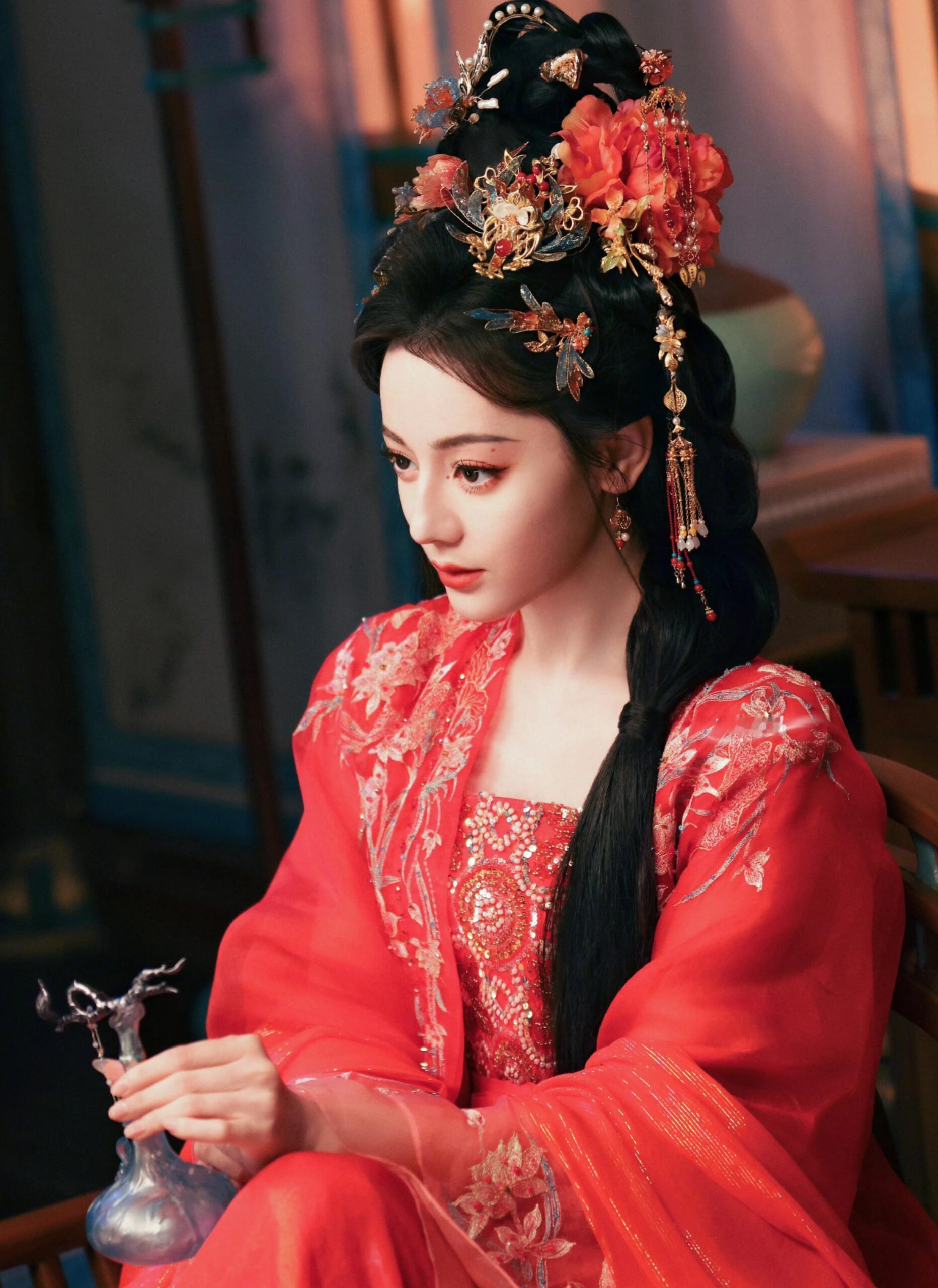 权威眉眼痣赛道，你想看哪部剧呢？不允许你们没看过热巴的花魁造型 太好看了 