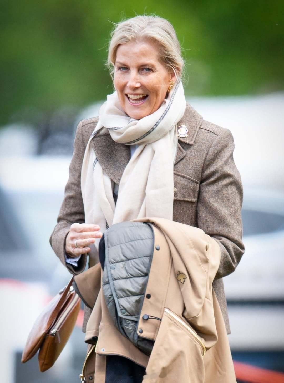 英国王室  新的一年，今天爱丁堡公爵夫人苏菲在温莎参加2026年度温莎皇家马术秀