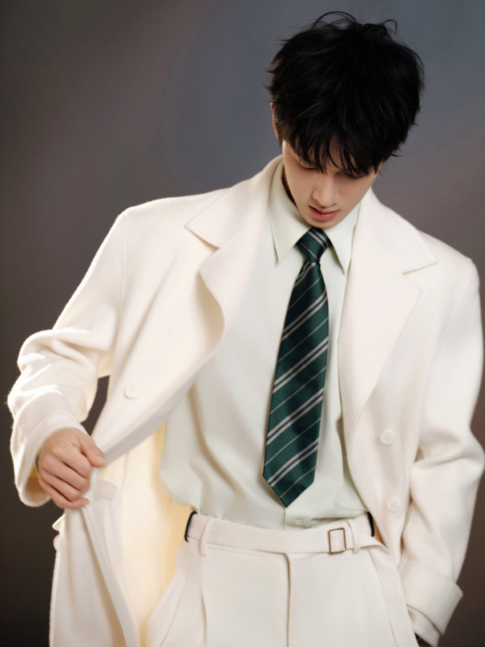 李昀锐参加央视跨年央视跨年晚会李昀锐录制央视跨年晚会！根正苗红小林今晚见！！ 