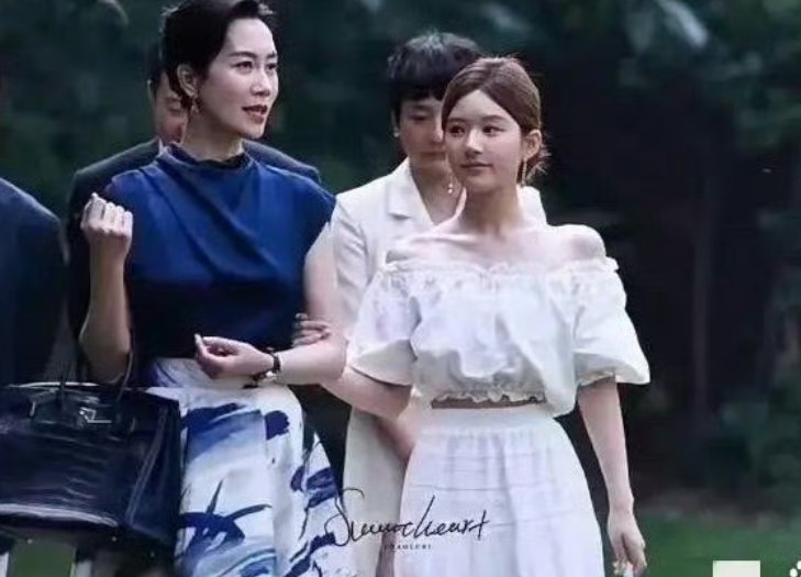 《许我耀眼》路透，这婆婆谁演的啊 ​​​