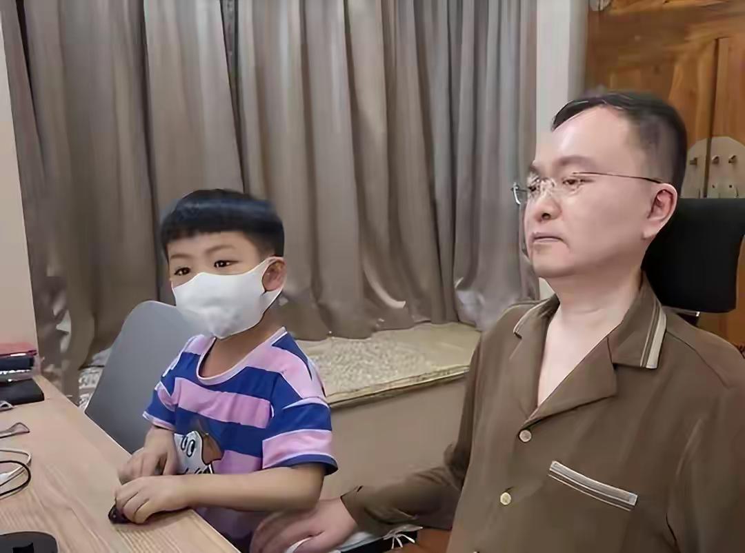敬一丹走了，蔡磊的做法，看的人揪心。

今天，敬一丹因突发急性脑出血离世，享年7