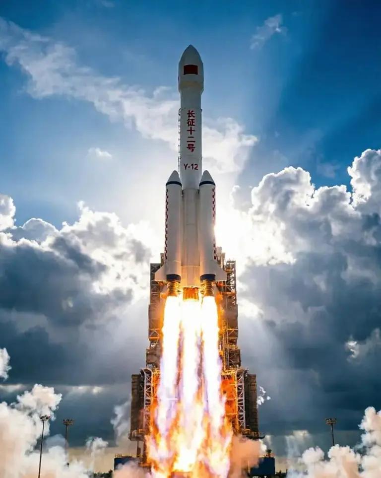 卫星互联网低轨24组发射成功：中国"星链"组网进入"加速期"
8月16日12时1