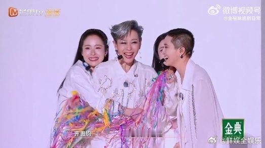 叶童[超话]侯佩岑团赢了叶童团叶童第二次输给侯佩岑侯佩岑团赢了我真的好开心！但必