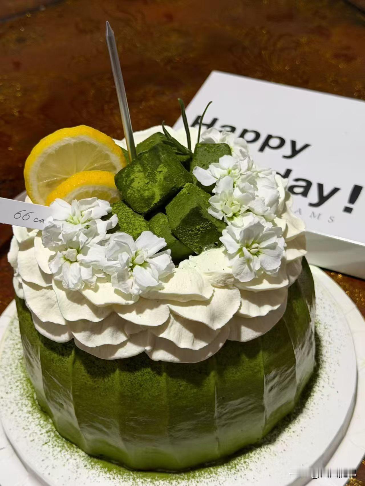 人到中年才懂：记得所有人的生日，却没人记得我的生日
年年都记着家里人的生日。
儿