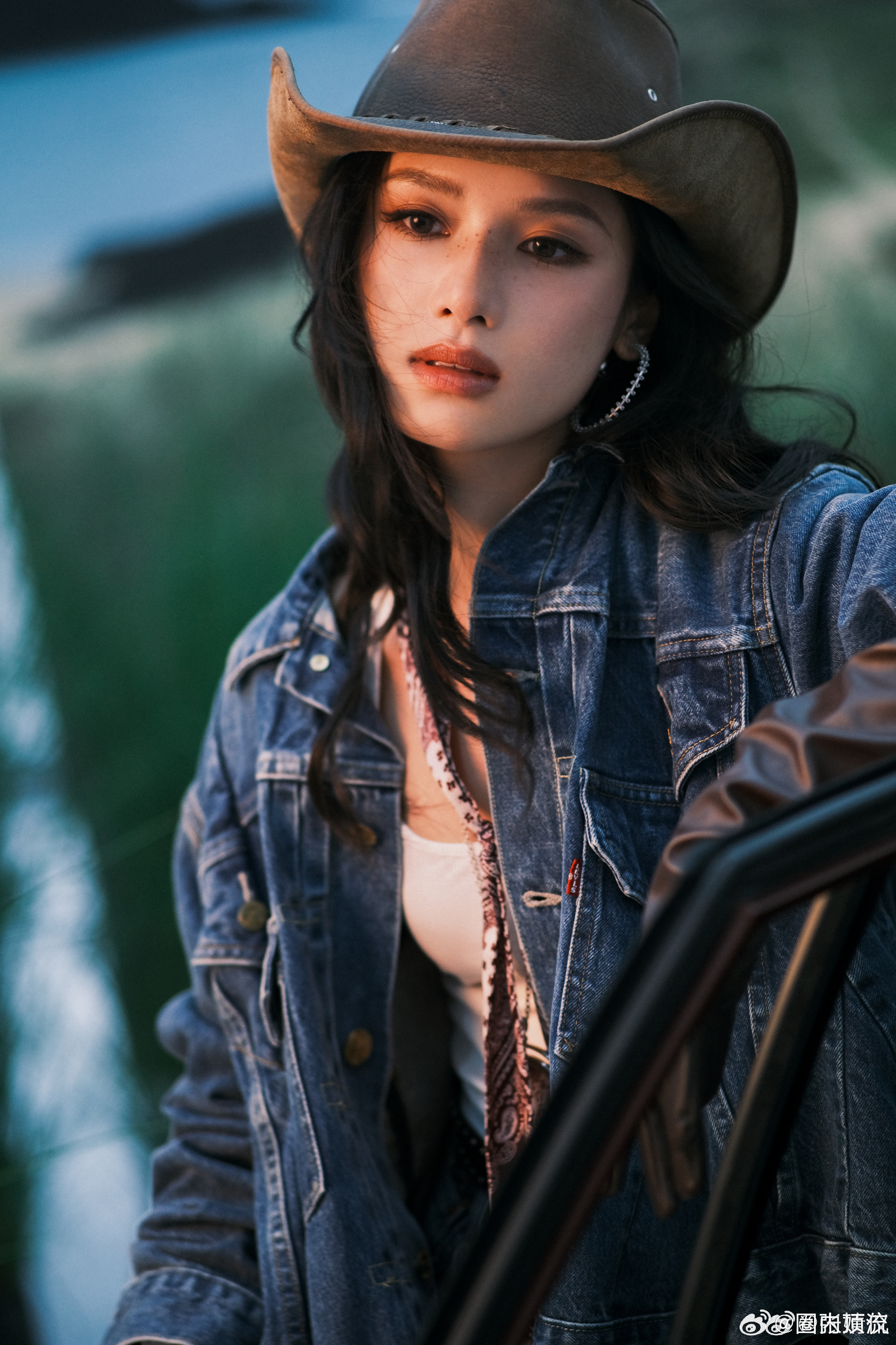 李兰迪张婧仪 双生花李兰迪张婧仪好权威的两张脸！太期待了两位合作了[来抱抱] ​