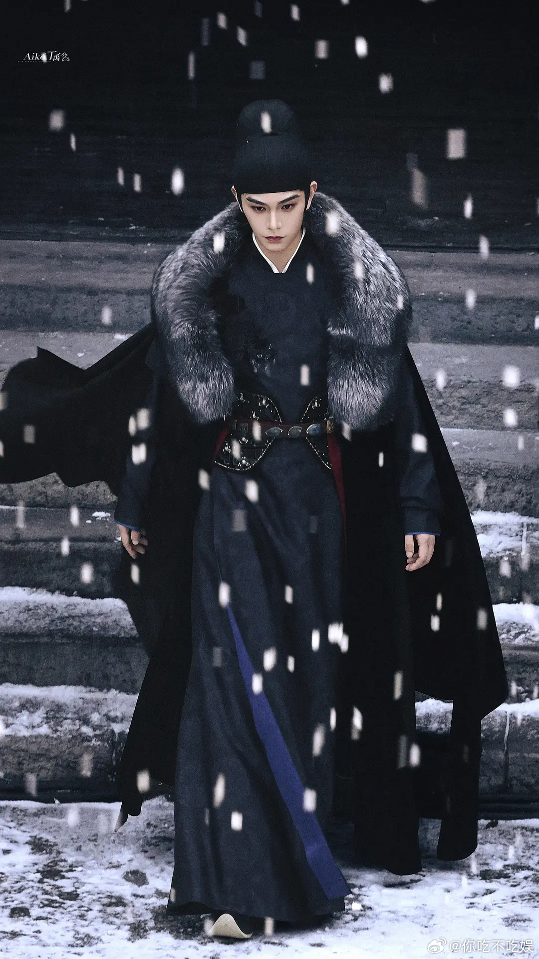 丁禹兮这图p的简直都可以说是ai了。 