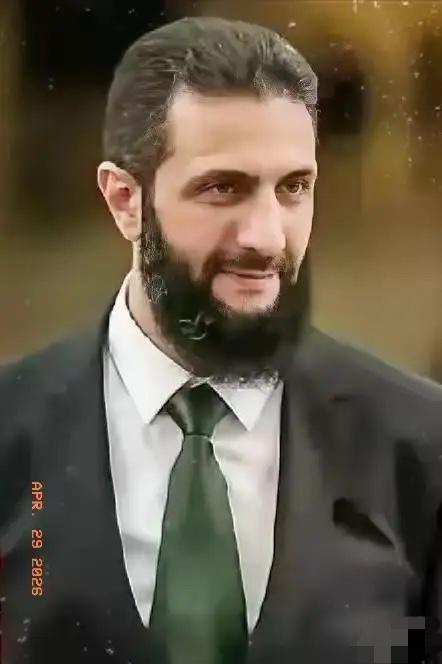 真想不到，曾是一个恐怖头子的叙利亚过渡政府领导人朱拉尼，在短短一年多的时间里，竟