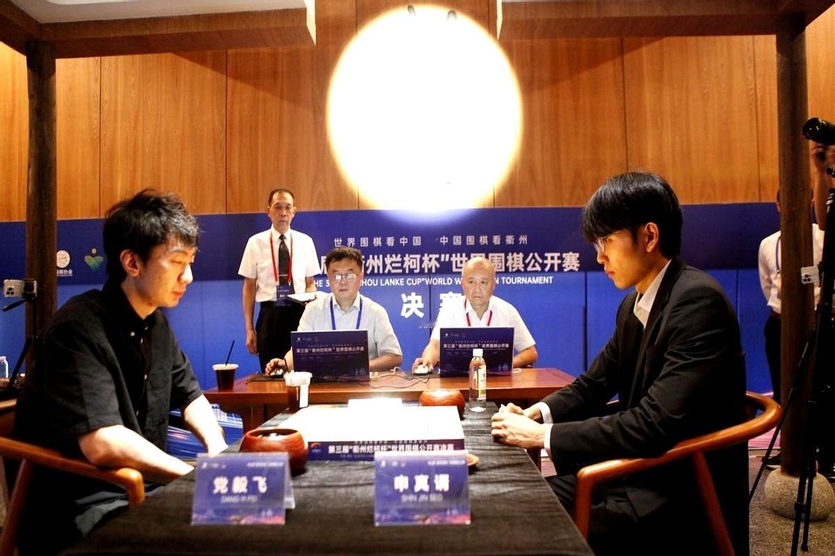 韩国围棋只剩朴廷桓一根独苗！

今天阳明杯16强，申旻俊被李维清杀得满盘落泪，李