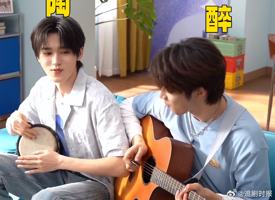 时代少年团好吃的花絮来咯时代少年团定格气场演绎玩趣可能  时代少年团好吃的花絮来