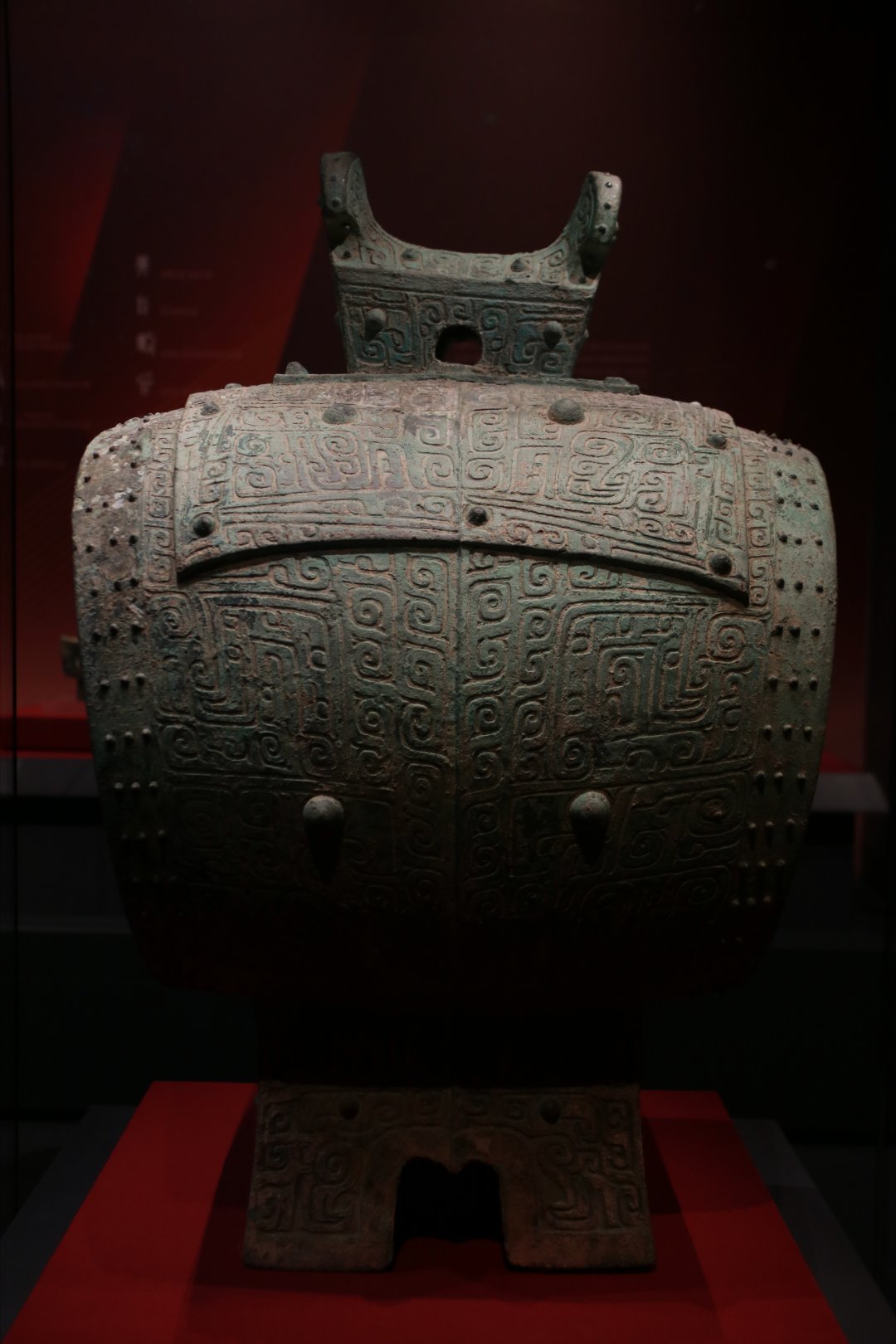 殷商大展中的“古董级乐器”铜鼓  商 湖北省博物馆藏1977年崇阳县白霓镇公社出