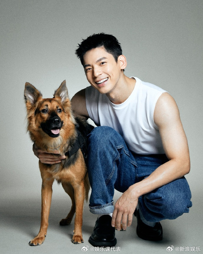 林柏宏回应爸爸欠债不还林柏宏否认骂爸爸是流浪狗 24日，林柏宏发文回应二伯、四叔