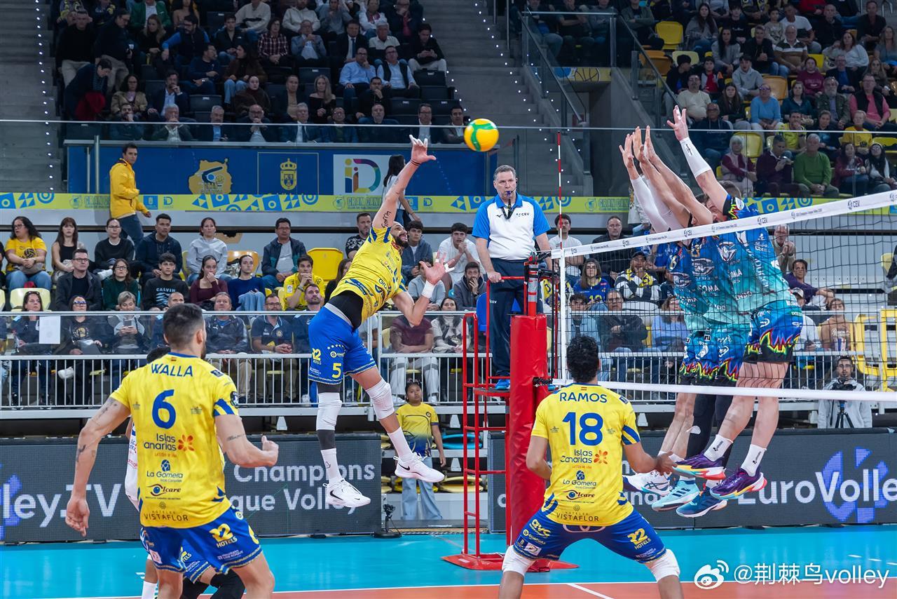 【男排欧冠】¼决赛首回合，意大利佩鲁贾客场3-2（25-23 25-19 21-